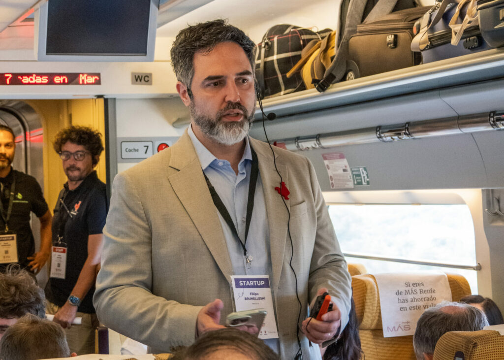 Filippo Brunelleschi, CEO de Mettis AI, durante una presentación en El Tren de La French Tech 2025