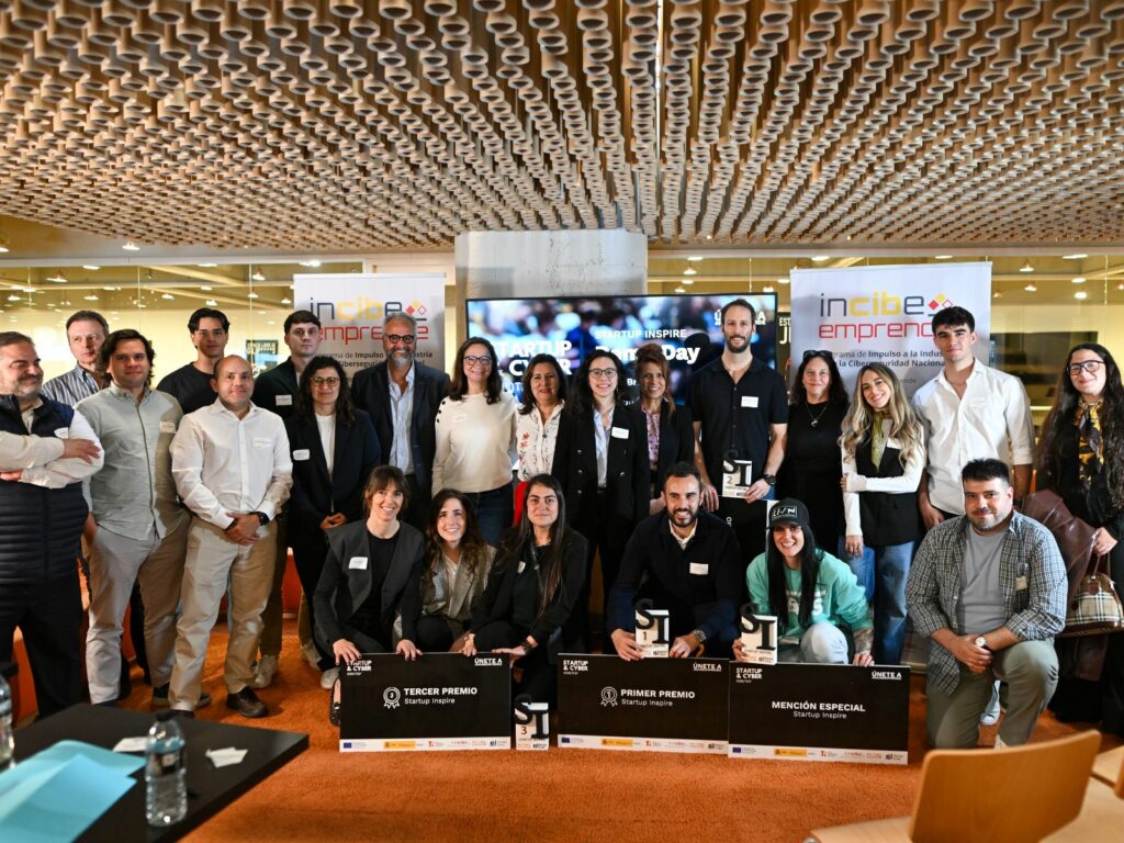 Participantes en el cierre del programa de incubación y aceleración INCIBE Emprende by Sherpa Tribe