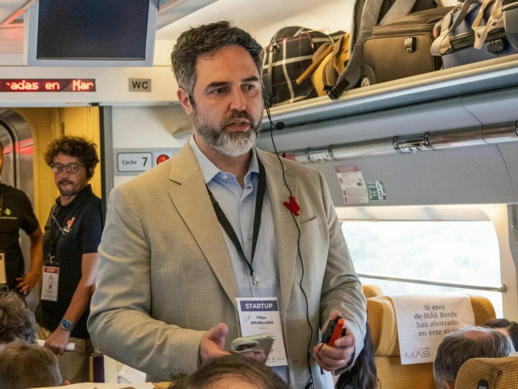 Filippo Brunelleschi, CEO de Mettis AI, durante una presentación en El Tren de La French Tech 2025
