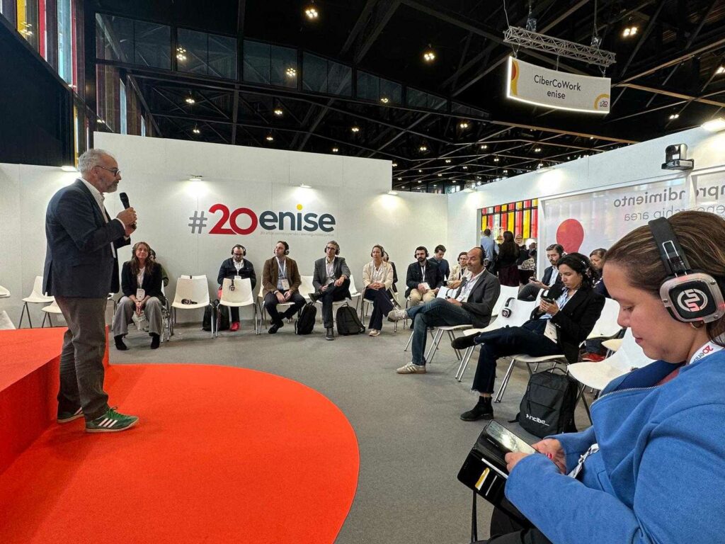 Stéphane L. Maisons, CEO de Sherpa Tribe, interviene en la Zona Emprendimiento de 20ENISE 2026 en León.